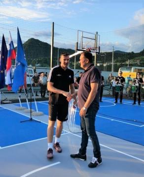 Dragić in župan otvorila igrišče 1